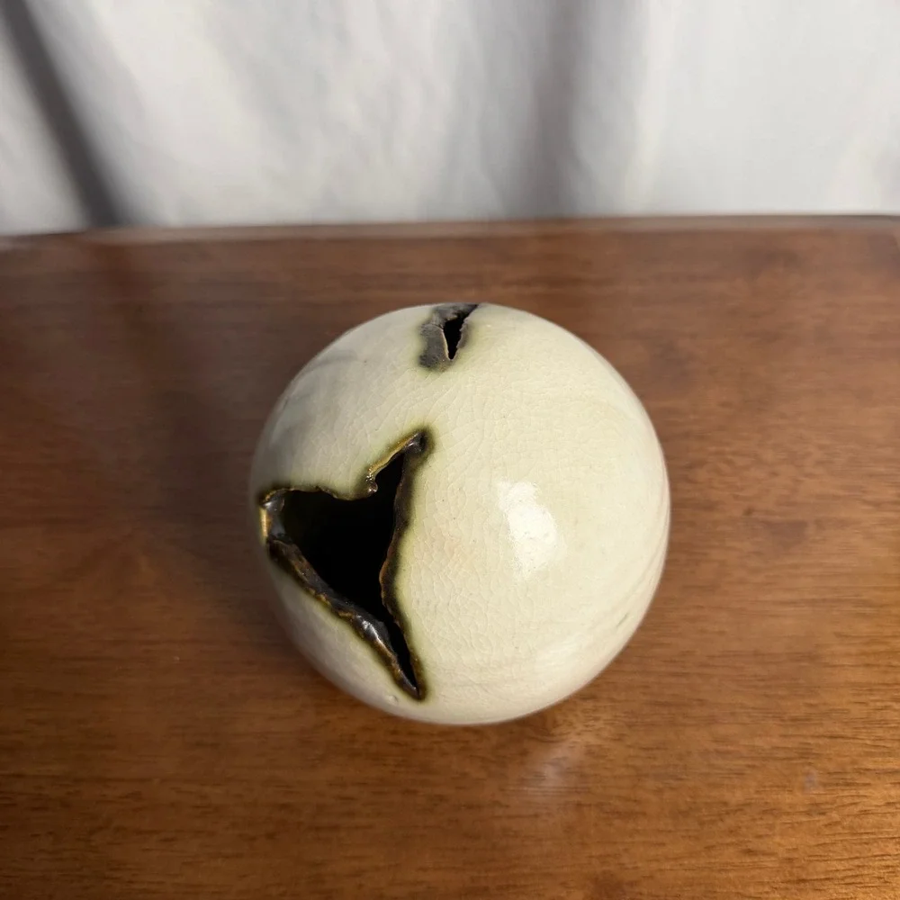 VTG Ceramic Scheurbol Torn Sphere Vase, Piet Knepper for Mobach Holland